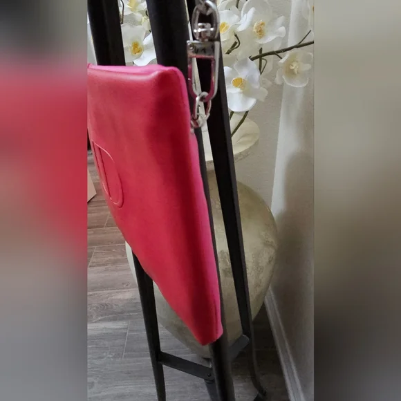 Dior Beauty Red & Pink Vegan Leather Two-Tone Pouch with crossbody chain NWOT - Picture 13 of 15